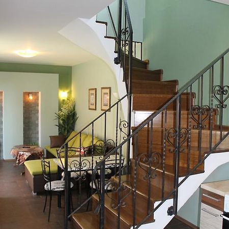 Apartmany Pri Auparku Piest'any Buitenkant foto