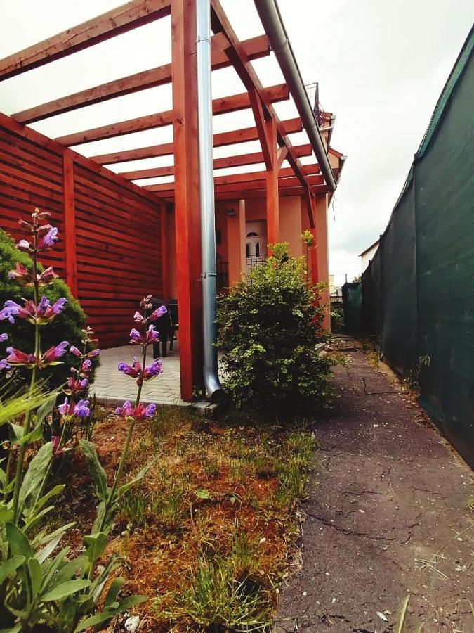 Apartmany Pri Auparku Piest'any Buitenkant foto