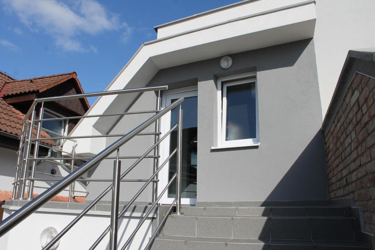 Apartmany Pri Auparku Piest'any Buitenkant foto