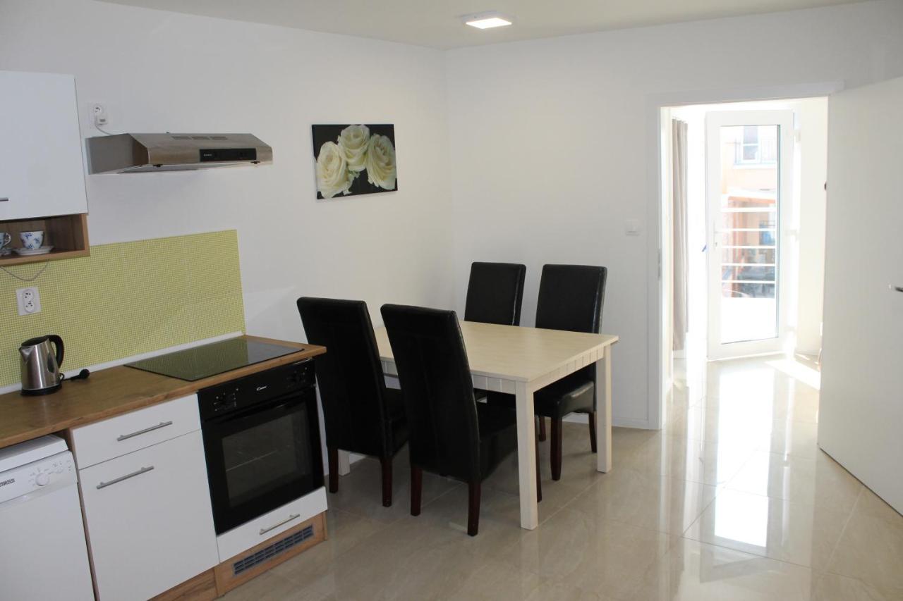 Apartmany Pri Auparku Piest'any Buitenkant foto