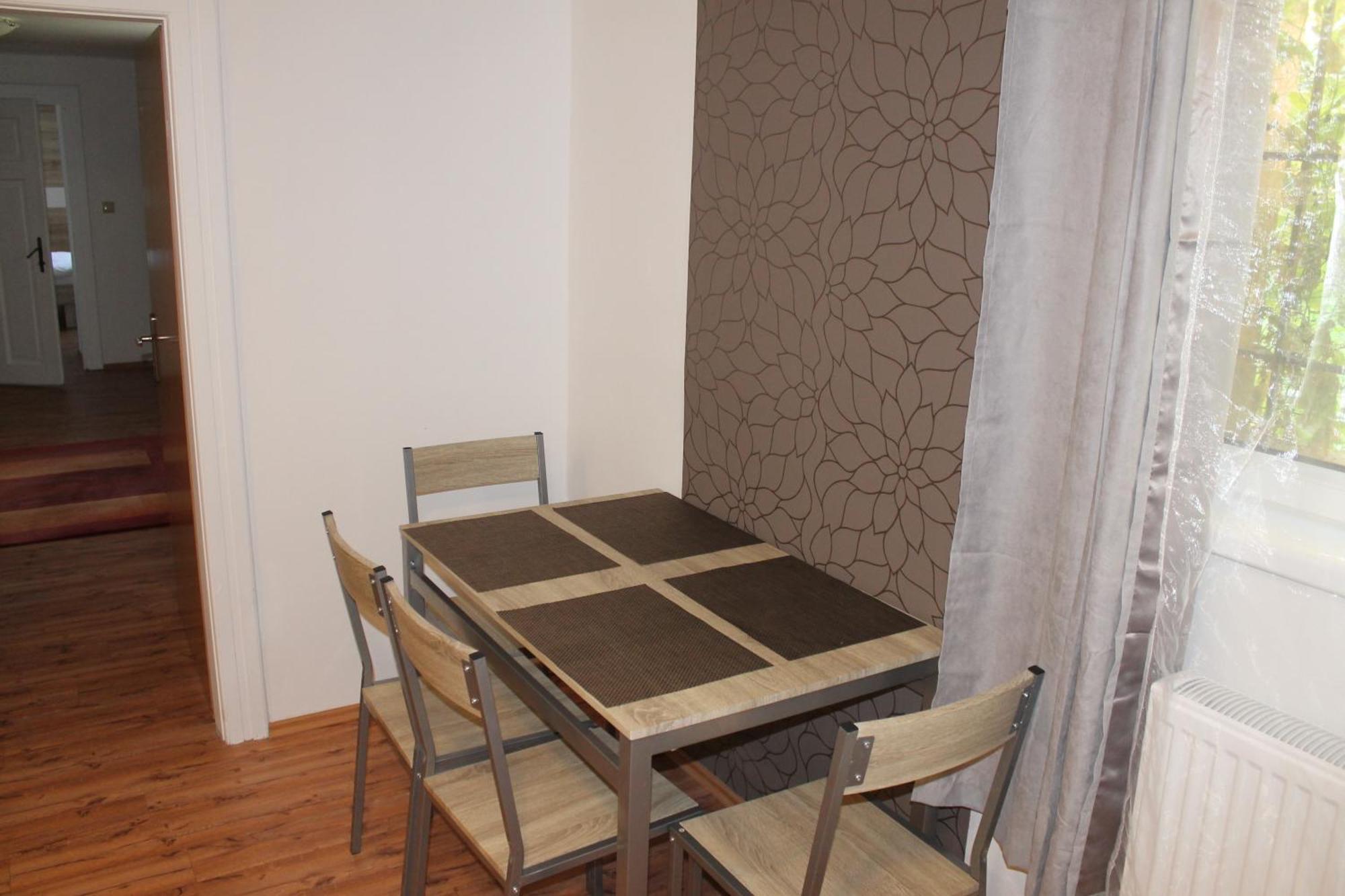 Apartmany Pri Auparku Piest'any Buitenkant foto